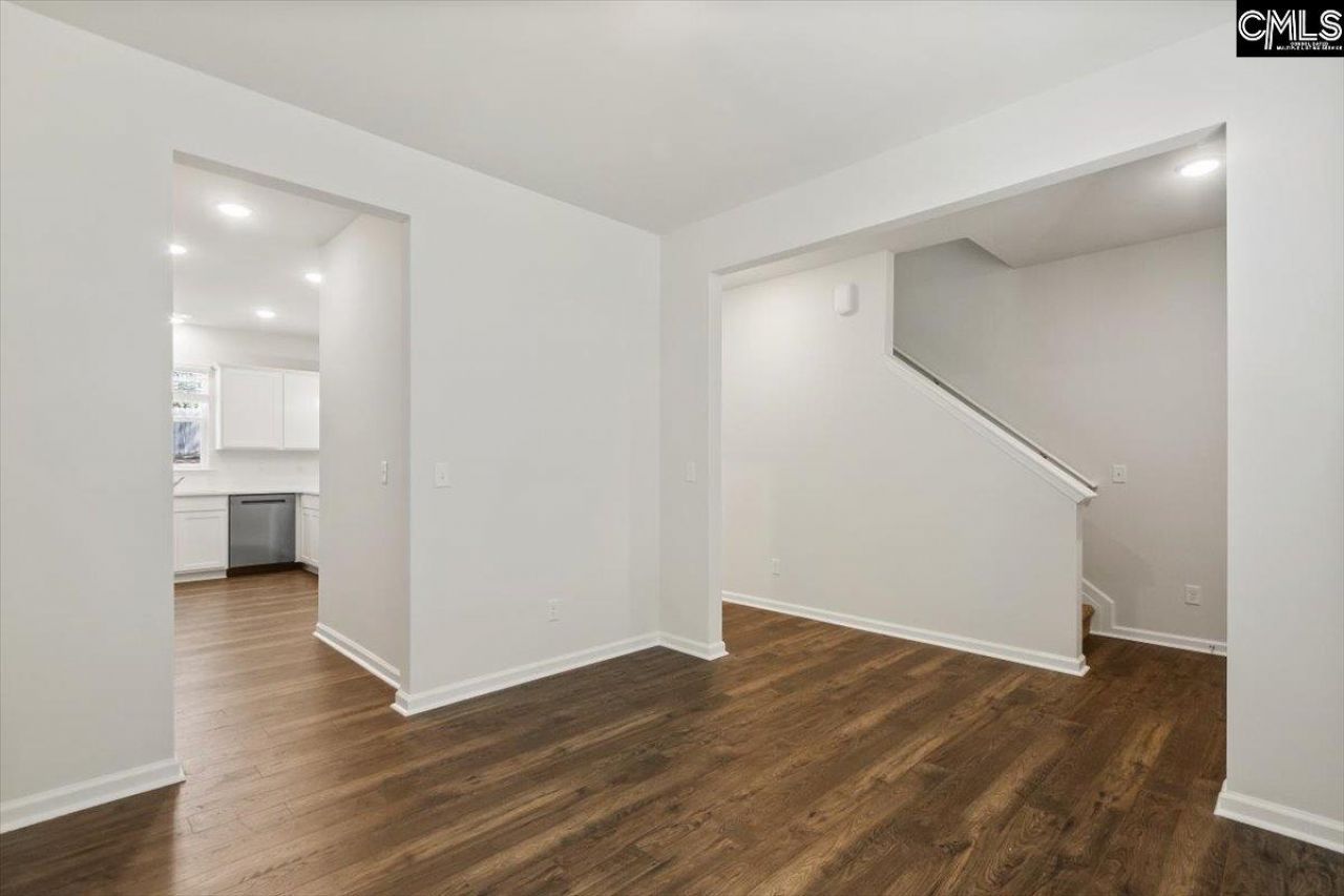 515 Blue Jay Way Photo 4