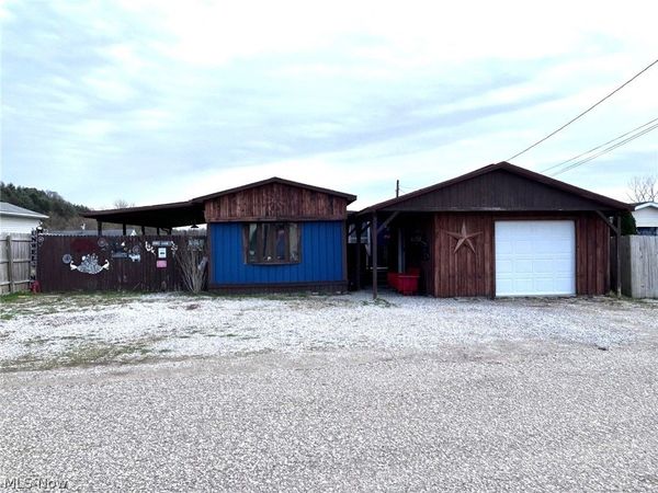 55 Thorn Street, Parkersburg, WV 26101