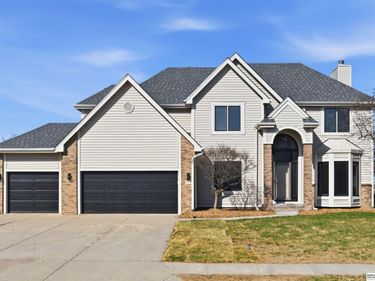 917 Killarney Drive, Papillion, NE 68046