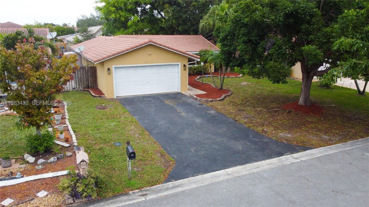 8915 NW 26th Ct , Coral Springs, FL 33065 Photo
