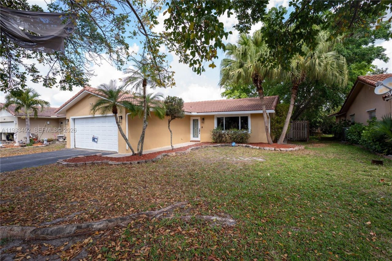 8915 NW 26th Ct , Coral Springs, FL 33065 Photo