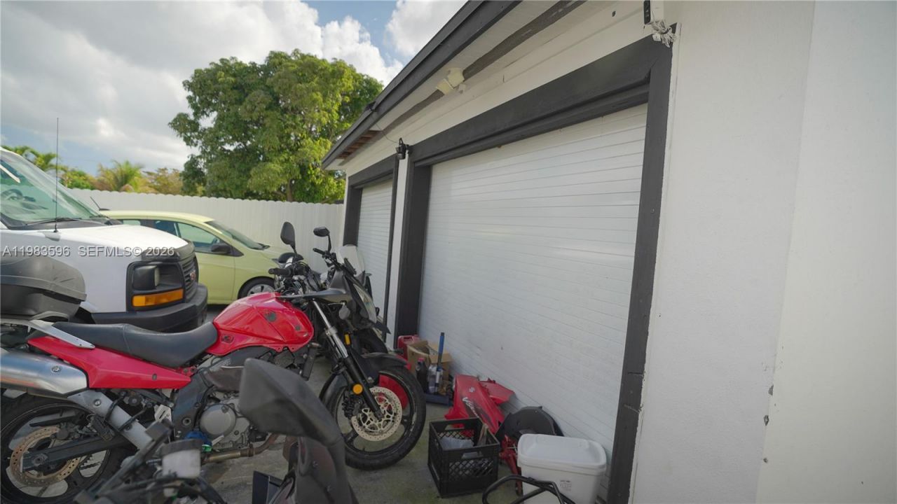 1720 NW 124th Ter, Miami, FL 33167 Photo