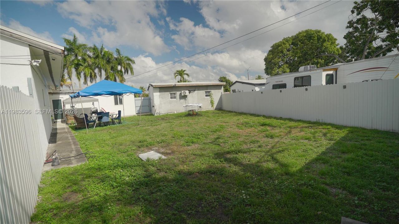 1720 NW 124th Ter, Miami, FL 33167 Photo