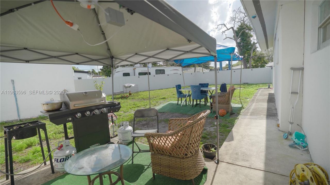 1720 NW 124th Ter, Miami, FL 33167 Photo