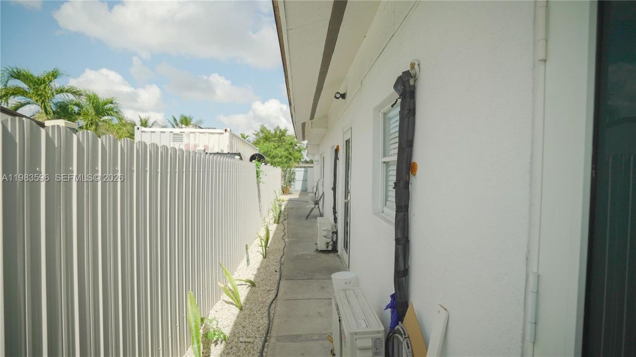1720 NW 124th Ter, Miami, FL 33167 Photo