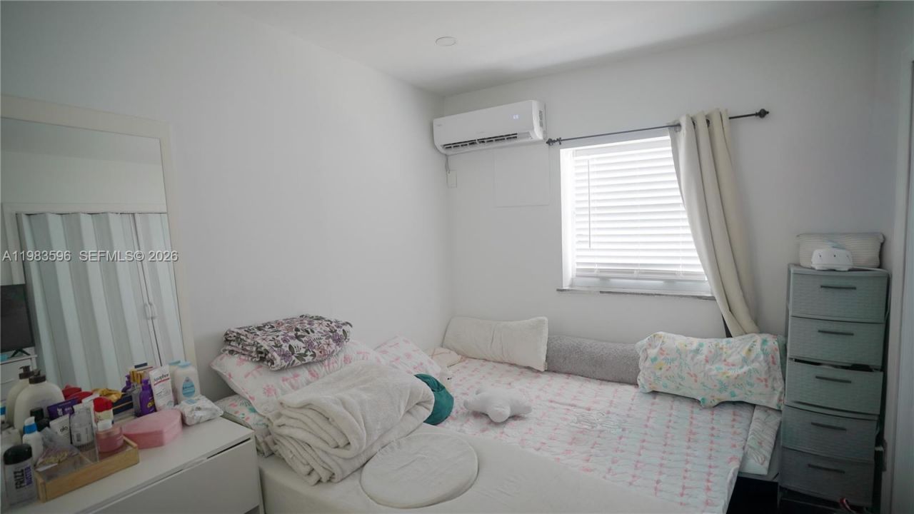 1720 NW 124th Ter, Miami, FL 33167 Photo