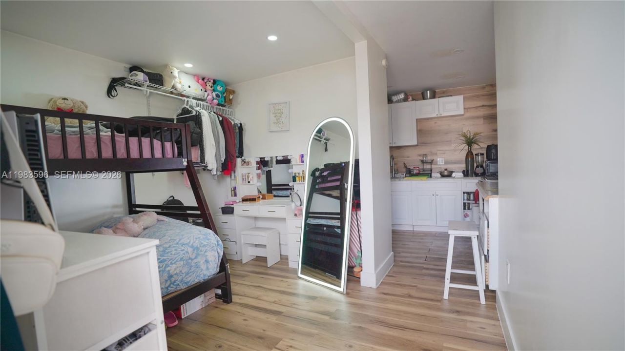 1720 NW 124th Ter, Miami, FL 33167 Photo