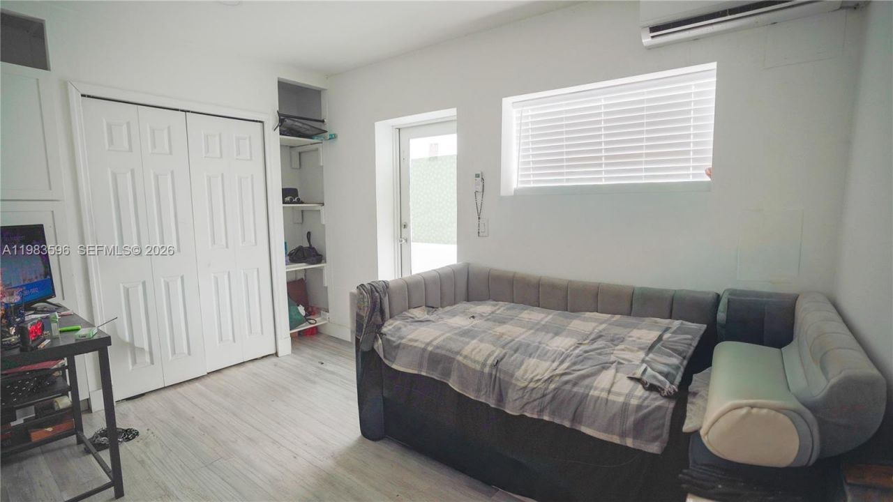 1720 NW 124th Ter, Miami, FL 33167 Photo