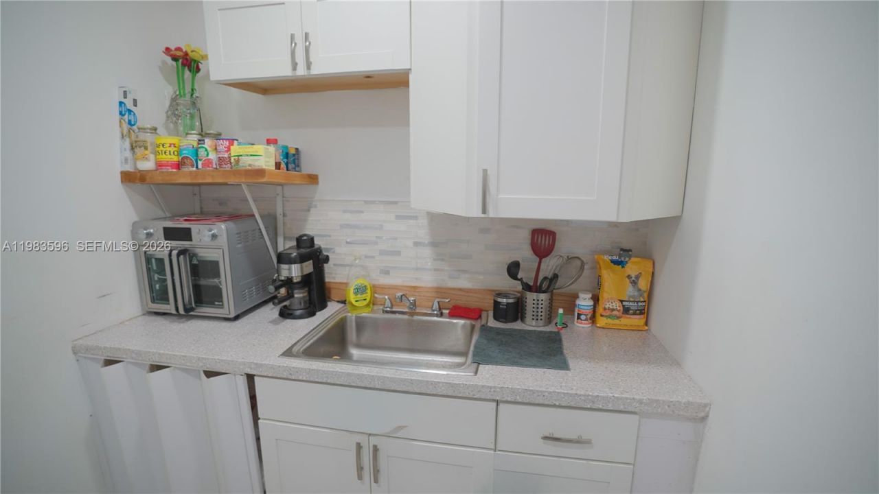 1720 NW 124th Ter, Miami, FL 33167 Photo