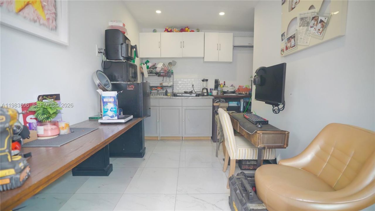 1720 NW 124th Ter, Miami, FL 33167 Photo