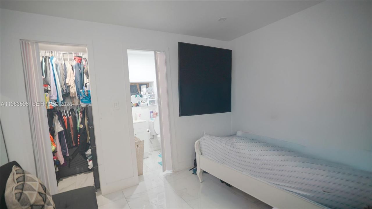 1720 NW 124th Ter, Miami, FL 33167 Photo