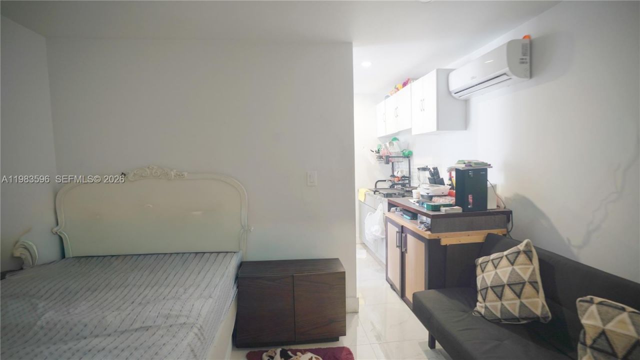 1720 NW 124th Ter, Miami, FL 33167 Photo