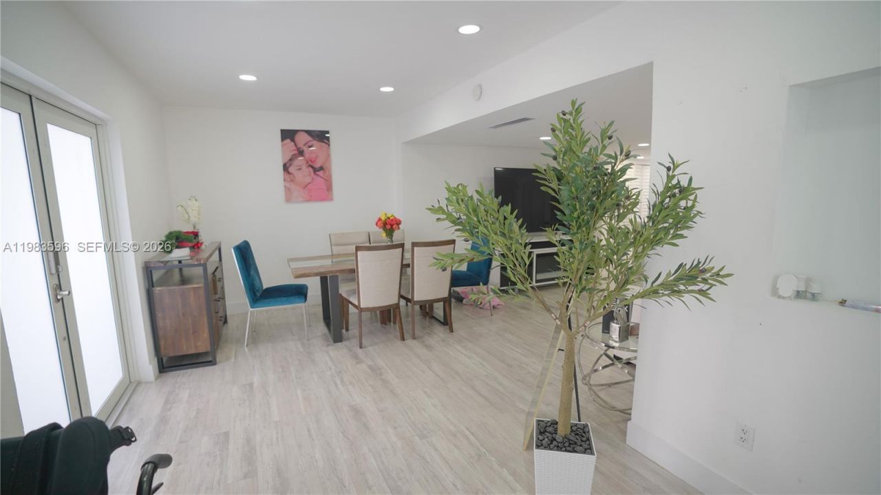 1720 NW 124th Ter, Miami, FL 33167 Photo