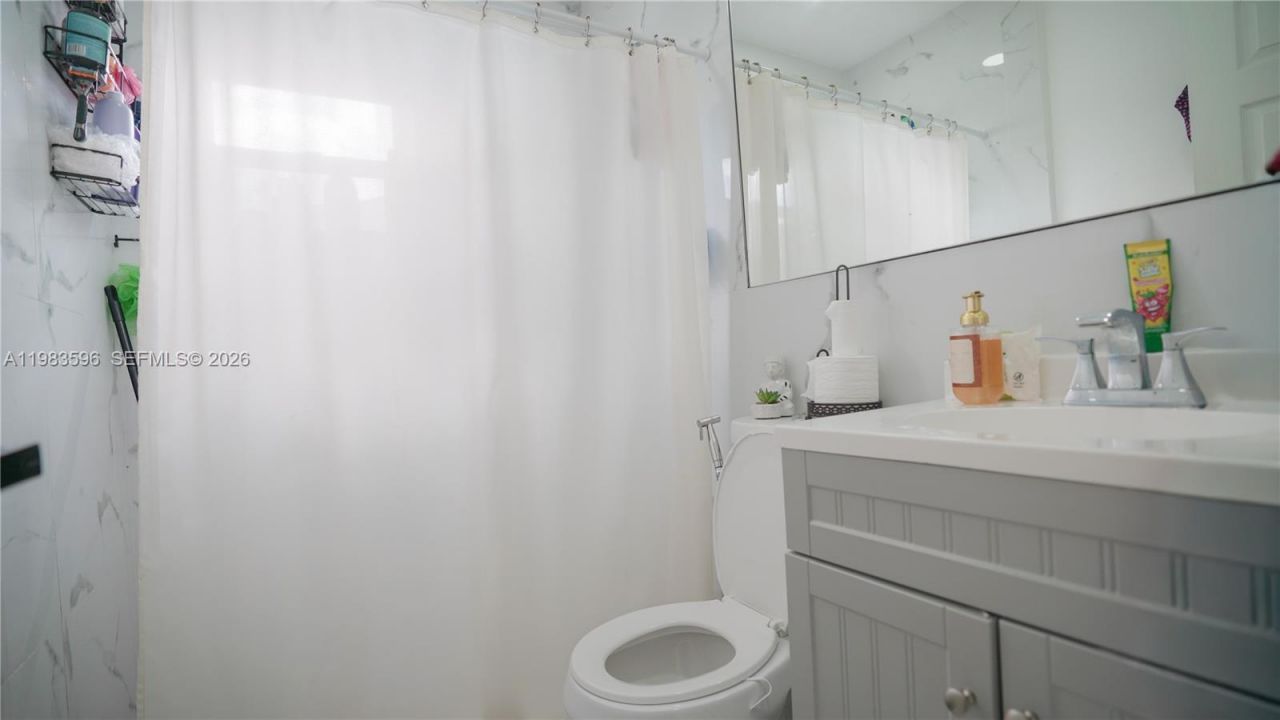 1720 NW 124th Ter, Miami, FL 33167 Photo