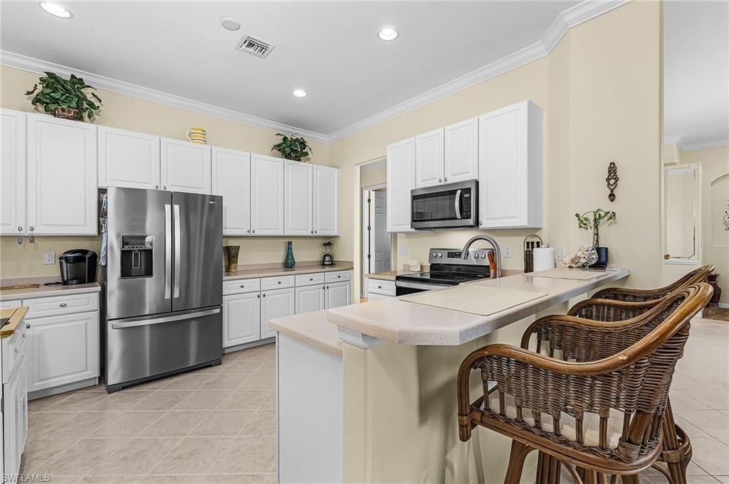 2090 Oxford Ridge Cir, Lehigh Acres, FL 33973 Photo