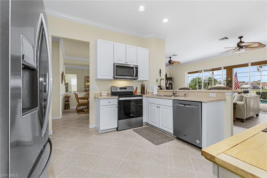 2090 Oxford Ridge Cir, Lehigh Acres, FL 33973 Photo