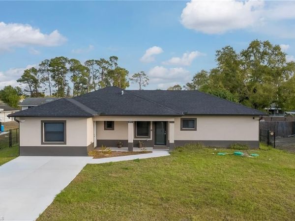 4712 3rd ST W, LEHIGH ACRES, FL 33971
