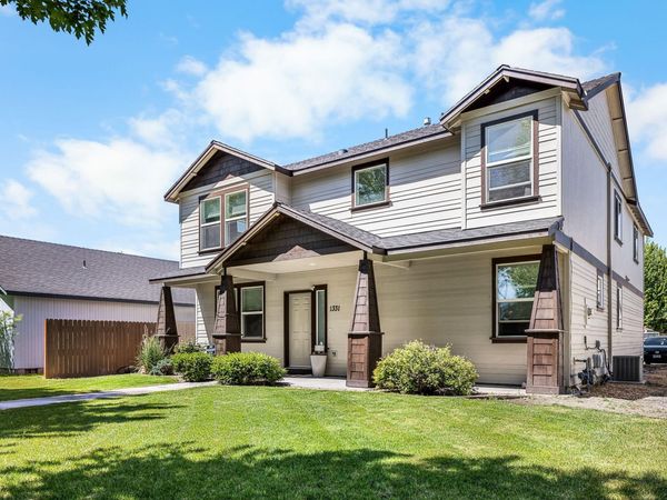 1331 NE 4th Street, Redmond, OR 97756