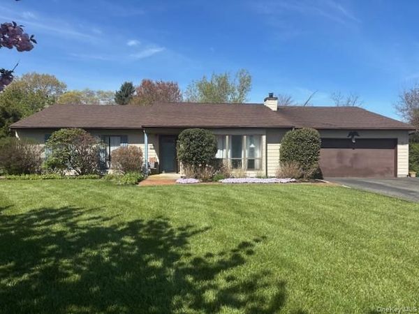 113 Southfield Road, Baiting Hollow, NY 11933