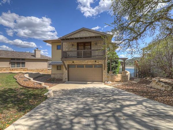 2550 Colleen DR, Canyon Lake, TX 78133