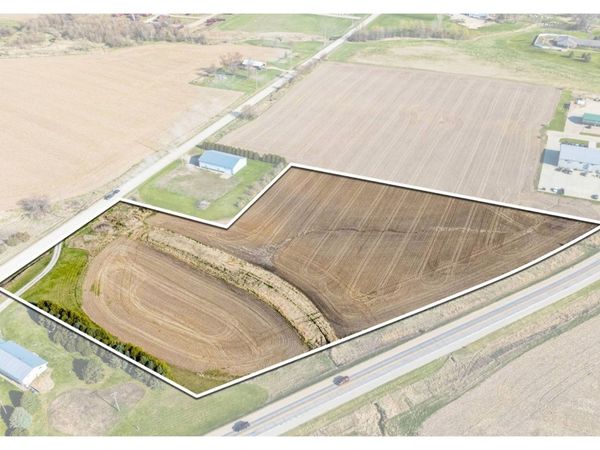 1282 Moscow Rd , Tipton, IA 52772