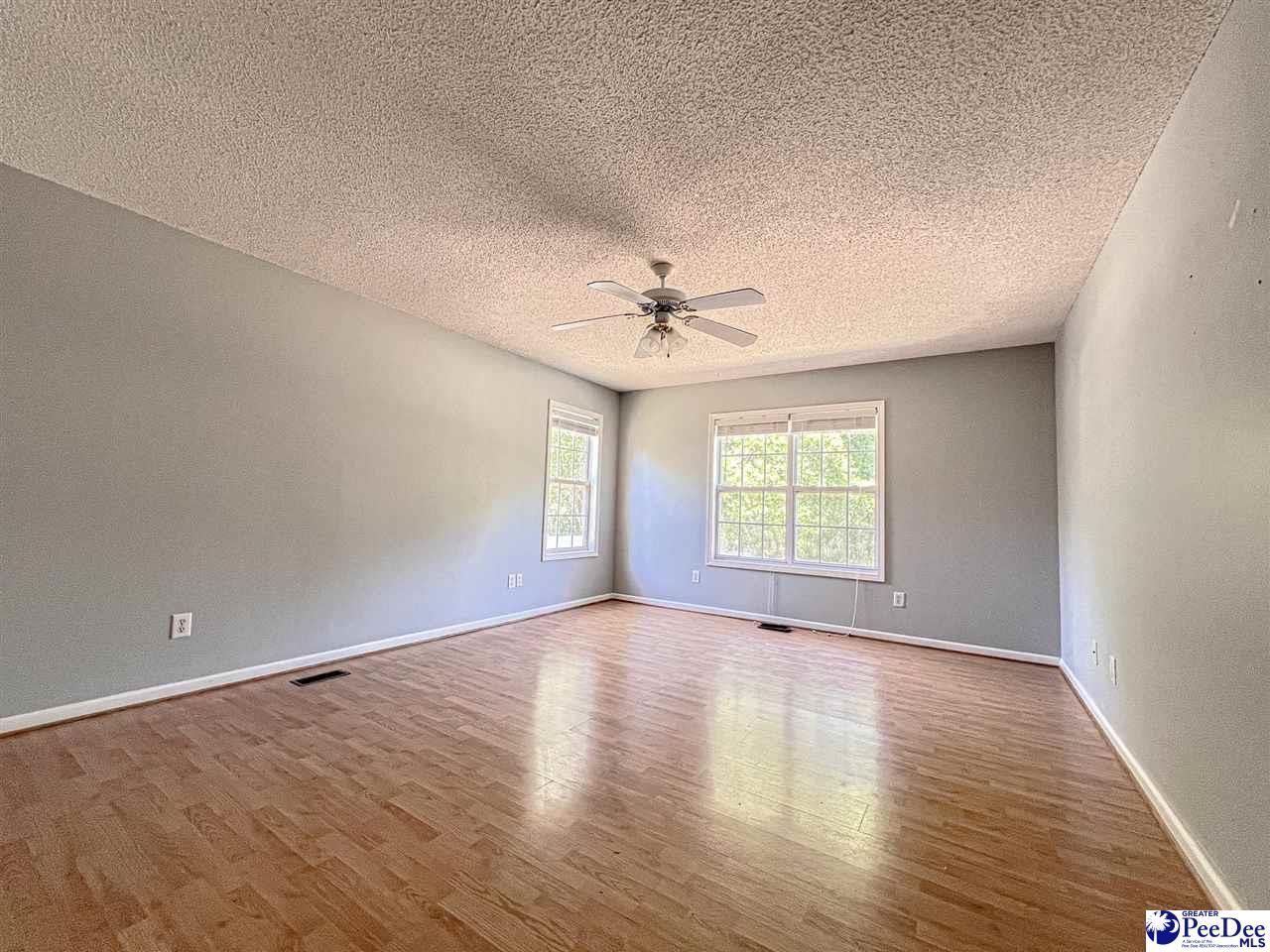 2130 Woodmore Circle Photo 11