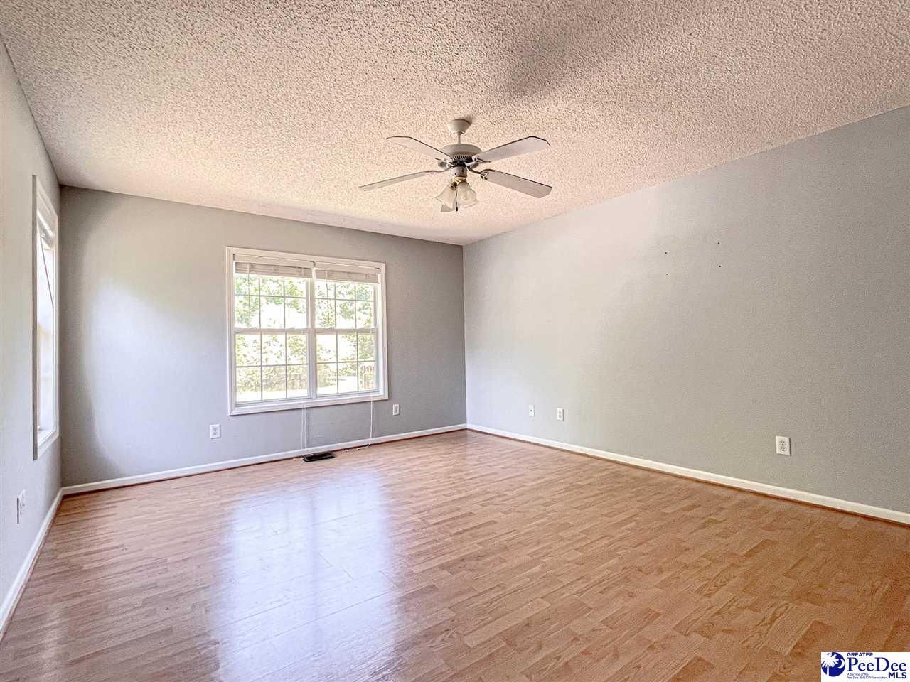 2130 Woodmore Circle Photo 12