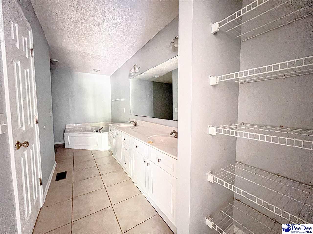 2130 Woodmore Circle Photo 13
