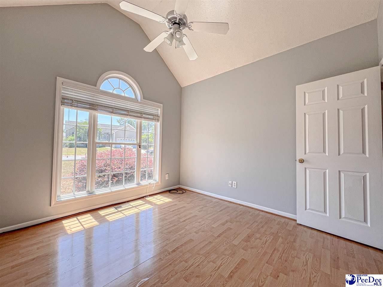 2130 Woodmore Circle Photo 17