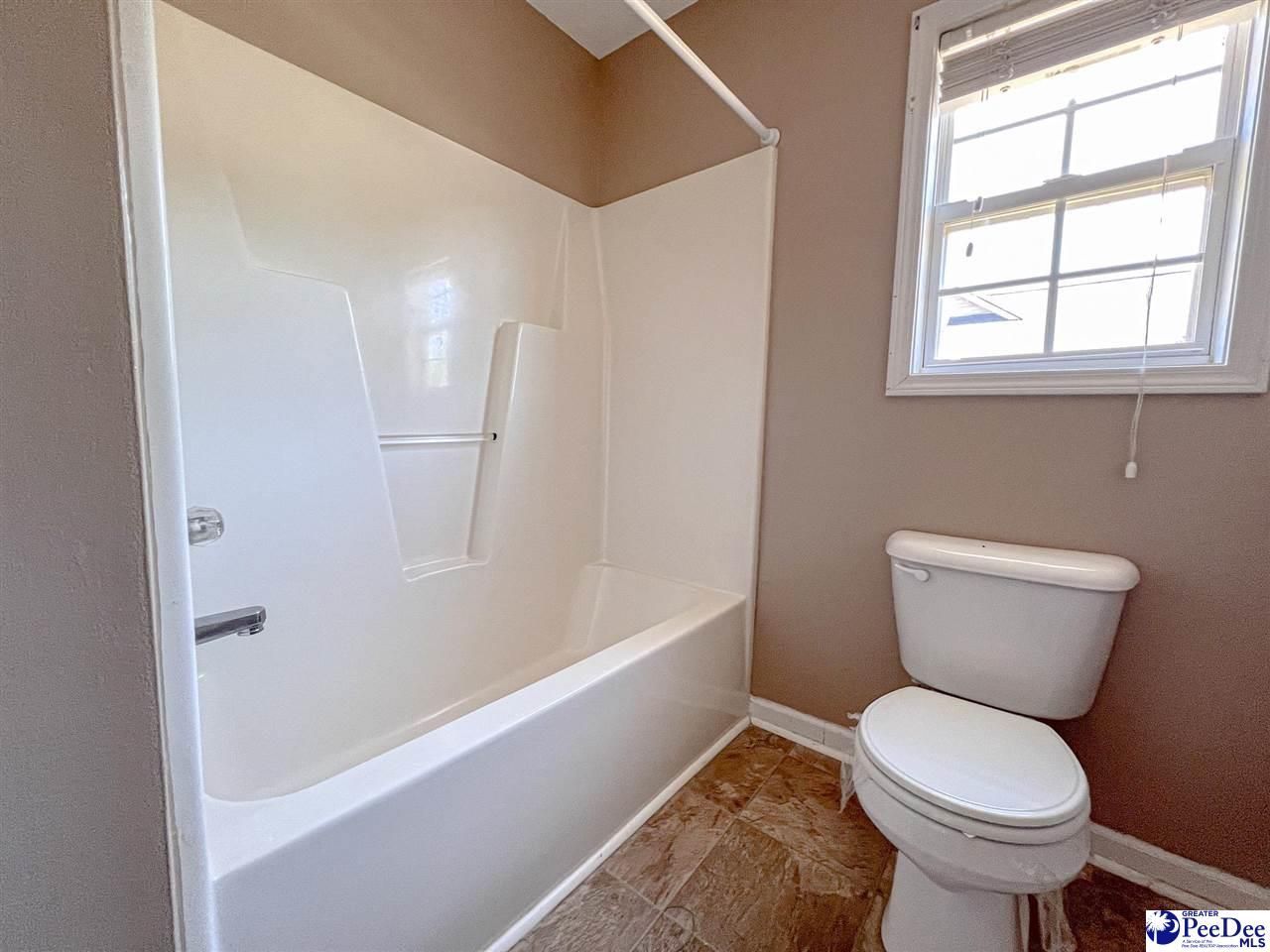 2130 Woodmore Circle Photo 18