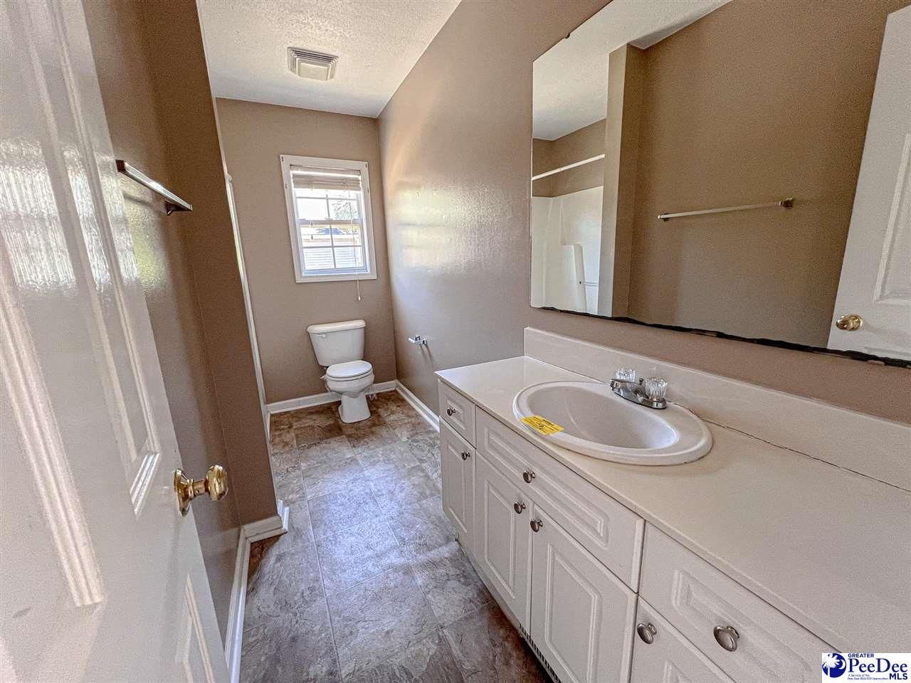 2130 Woodmore Circle Photo 19