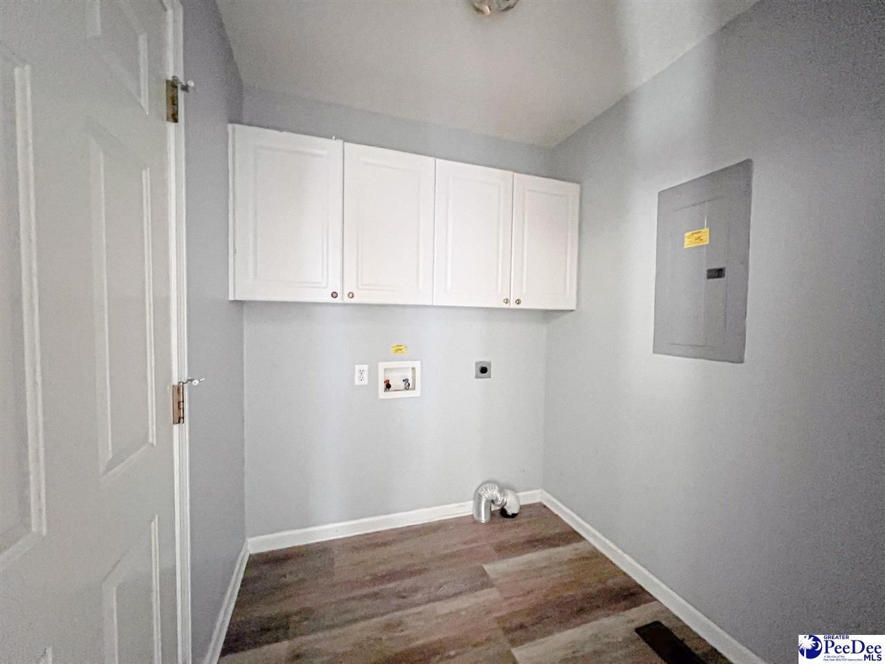 2130 Woodmore Circle Photo 22