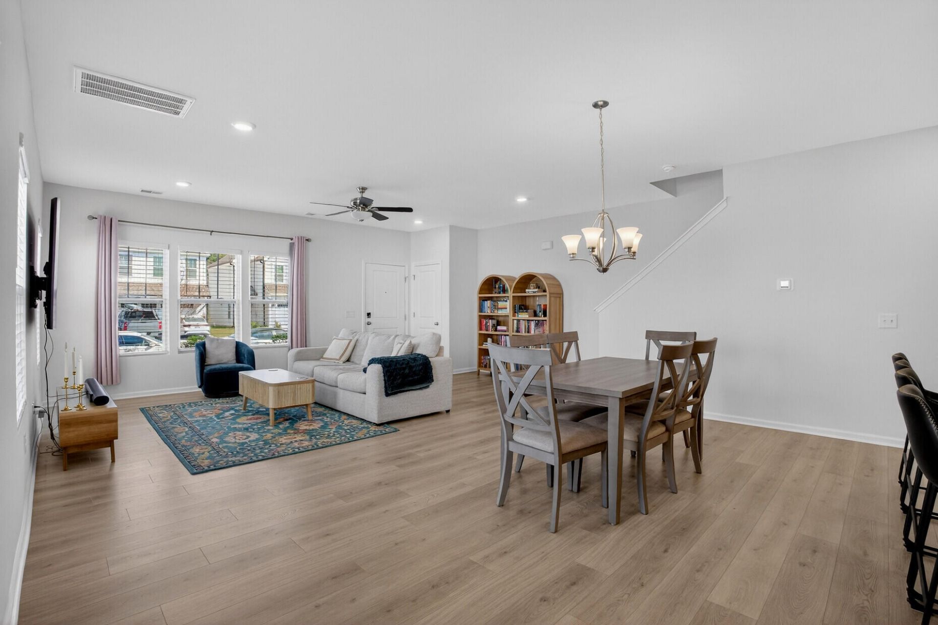 304 Surfbird Road Photo 9