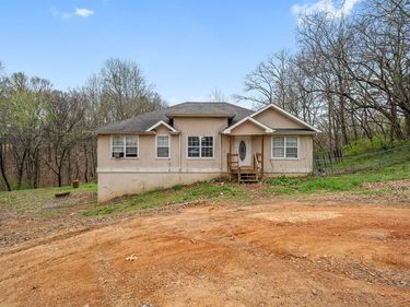 112 Raymond Lane, Rossville, GA 30741