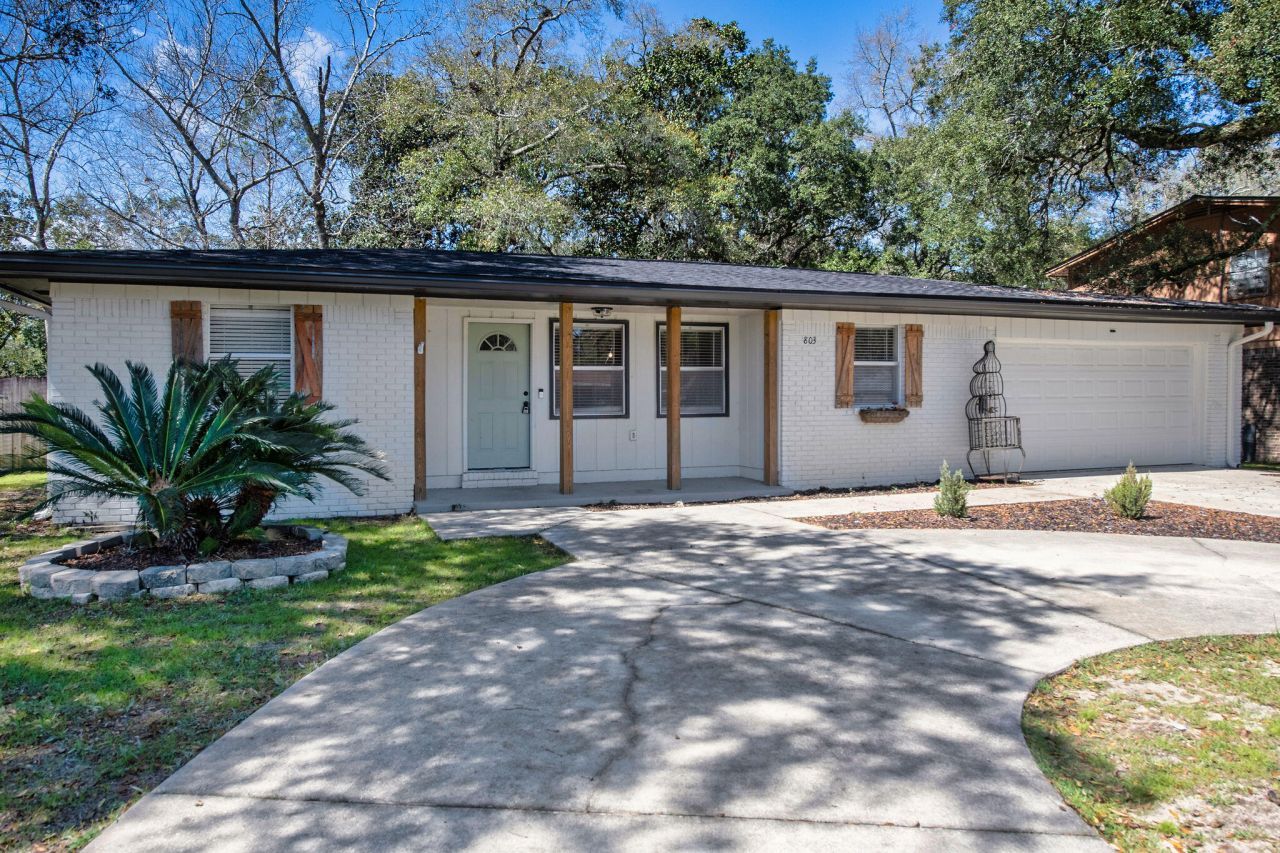 803 Linden Avenue, Niceville, FL 32578 Main Photo