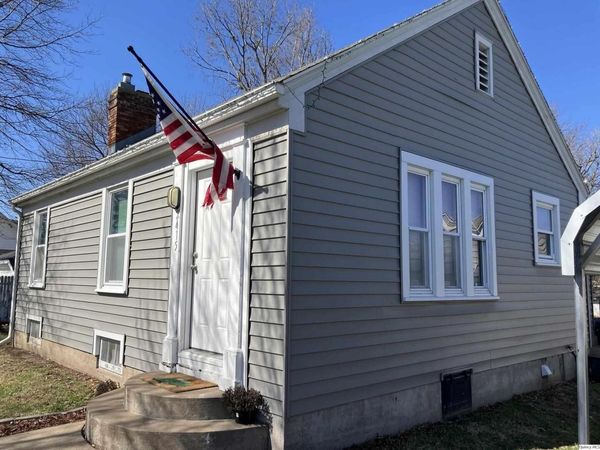 2415 Larch RD, Quincy, IL 62301