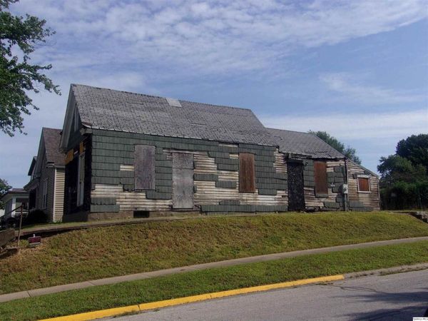 741 S 14th, Quincy, IL 62301