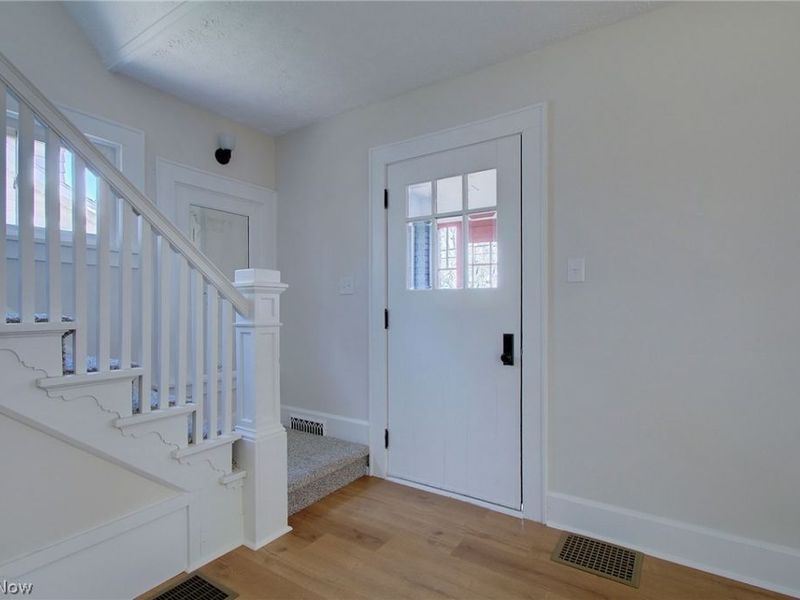 225 Shadyside Court, Alliance, OH 44601 Photo 12