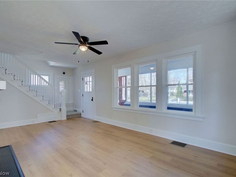 225 Shadyside Court, Alliance, OH 44601 Photo 14