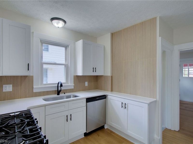 225 Shadyside Court, Alliance, OH 44601 Photo 17