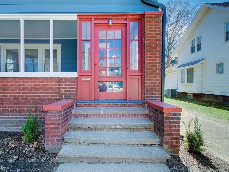 225 Shadyside Court, Alliance, OH 44601 Photo 3