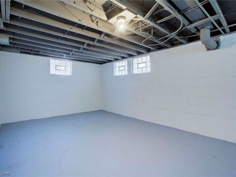 225 Shadyside Court, Alliance, OH 44601 Photo 32