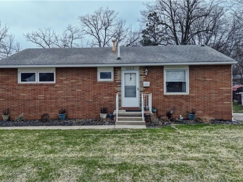 1133 Clearmount Avenue SE, North Canton, OH 44720 Photo 1