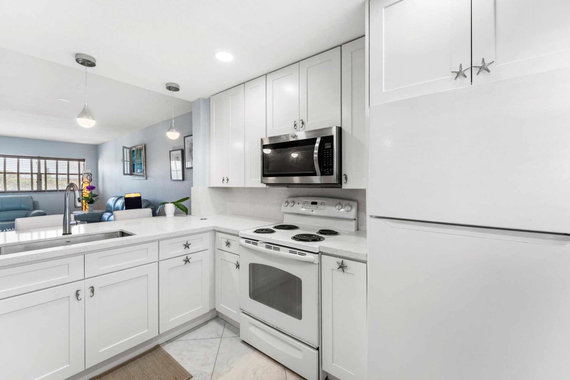 3654 Via Poinciana, Unit 504, Lake Worth, FL 33467 Photo