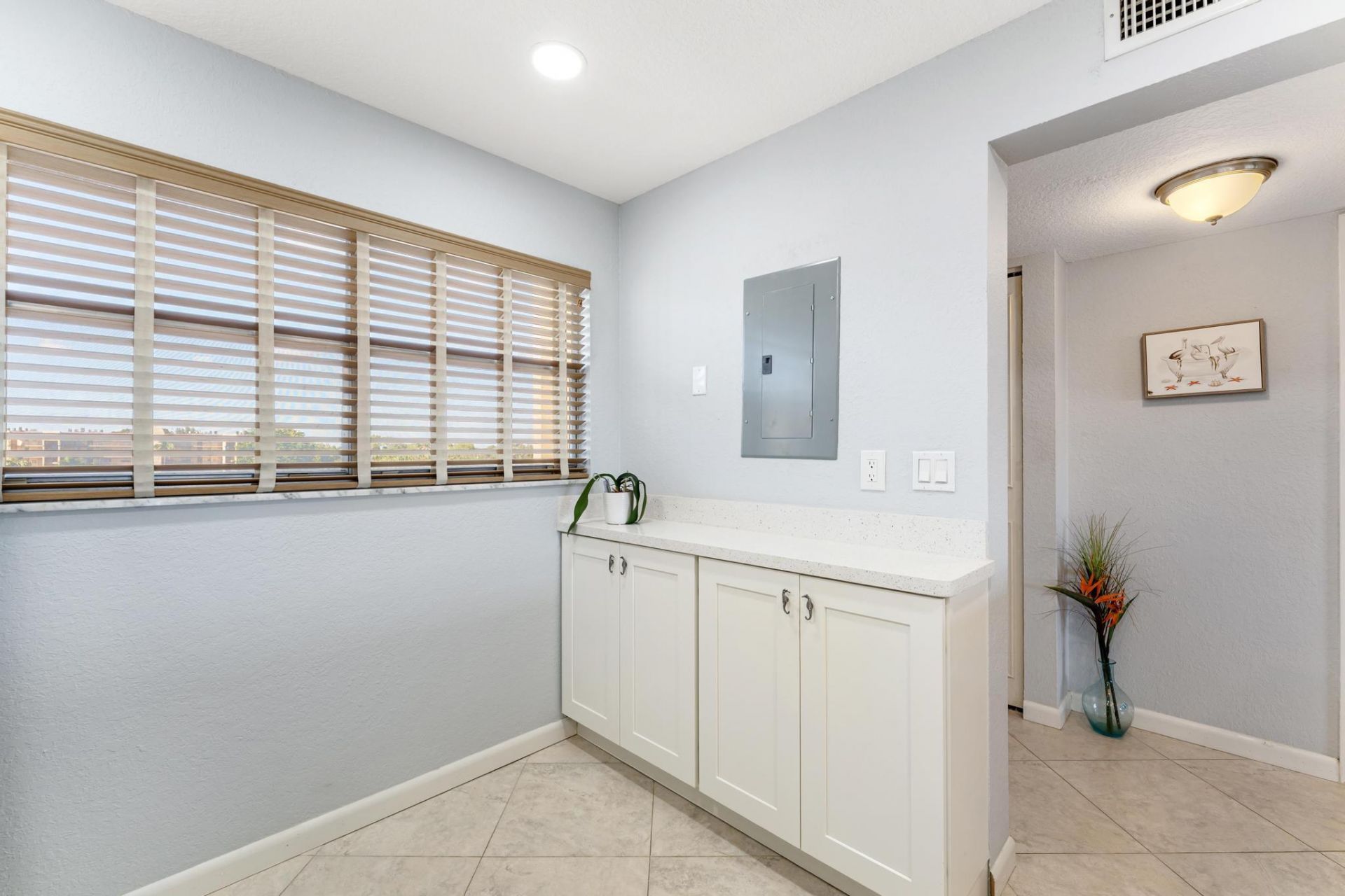 3654 Via Poinciana, Unit 504, Lake Worth, FL 33467 Photo