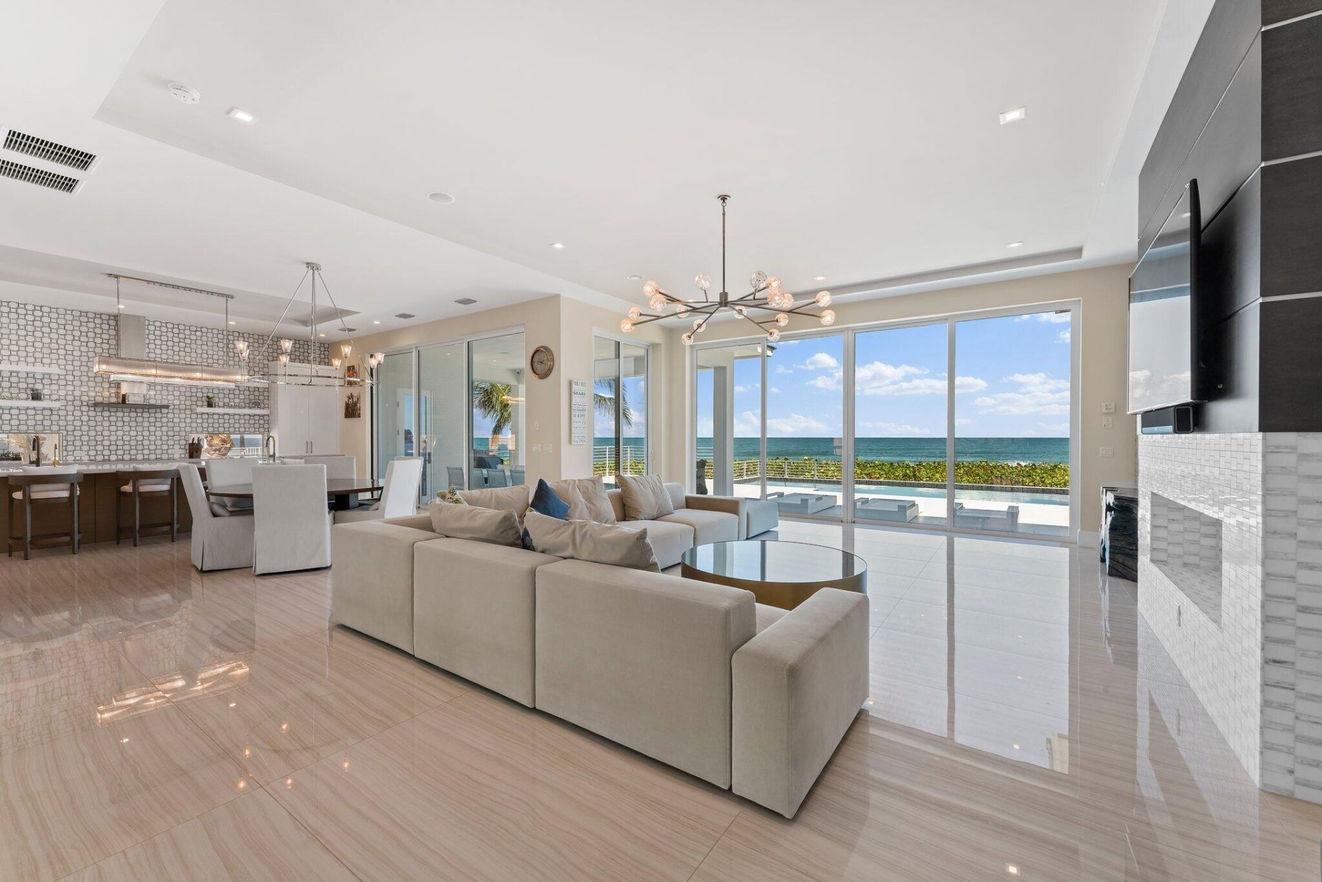 8020 S Ocean Drive, Jensen Beach, FL 34957 Photo