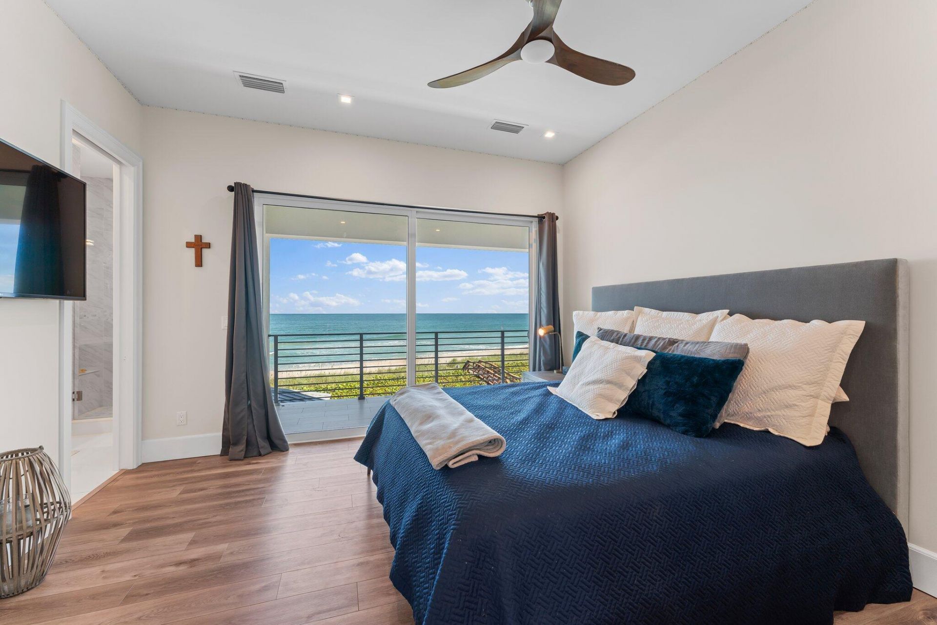 8020 S Ocean Drive, Jensen Beach, FL 34957 Photo