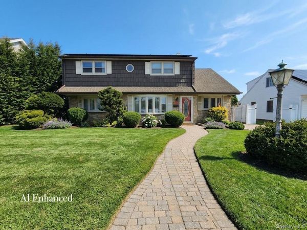 3591 Fiddler Lane , Bethpage, NY 11714