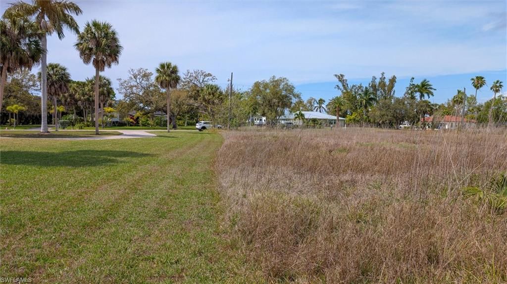 7324 Lake Dr, Fort Myers, FL 33908 Photo