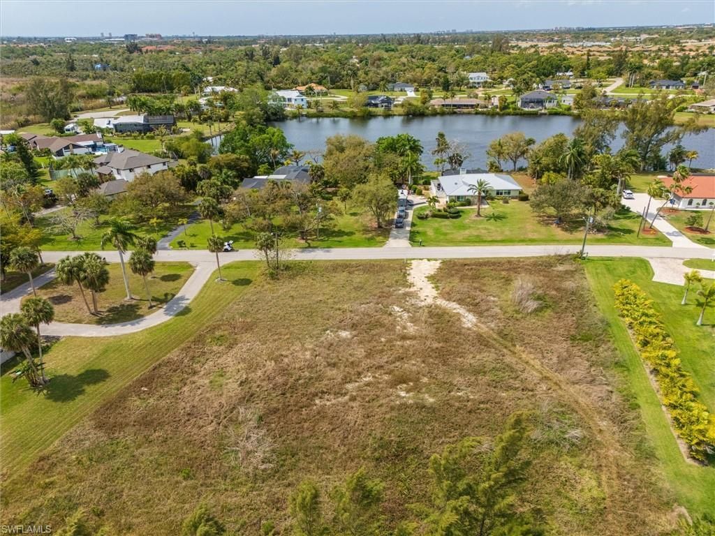7324 Lake Dr, Fort Myers, FL 33908 Photo